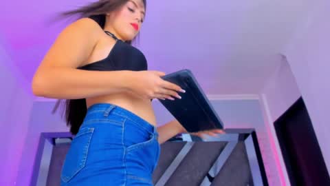 Snapshot of allijadid chatting on January 31, 10:52 am    online show from January 31, 10:52 am