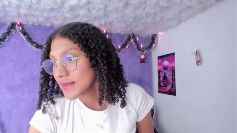 Snapshot of allis0n_ik chatting on December 10, 7:47 am ALLIS0N IK online show from December 10, 7:47 am