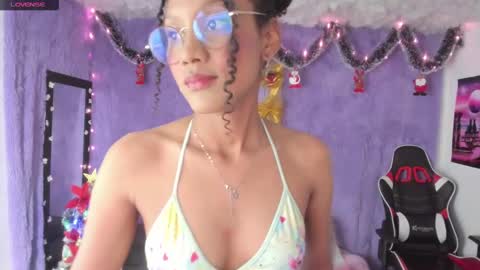 Snapshot of allis0n_ik chatting on January 9, 2:22 am ALLIS0N IK online show from January 9, 2:22 am