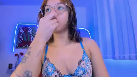Snapshot of allison_starmodel chatting on June 23, 7:12 pm allison_starmodel online show from June 23, 7:12 pm