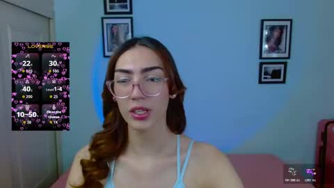 Snapshot of allisonblossom chatting on November 18, 7:29 pm online show from November 18, 7:29 pm