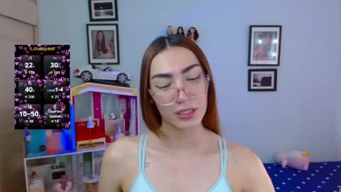 Snapshot of allisonblossom chatting on March 14, 7:41 pm online show from March 14, 7:41 pm