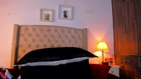 allisson online show from April 10, 12:10 pm