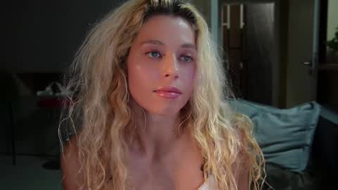 allissonhotbb online show from January 19, 7:26 pm