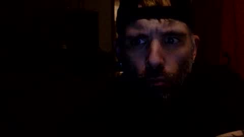 Snapshot of allitrunnin chatting on October 16, 4:24 am allitrunnin online show from October 16, 4:24 am