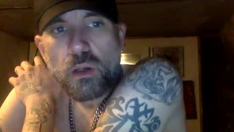 Snapshot of allitrunnin chatting on January 8, 7:21 am allitrunnin online show from January 8, 7:21 am