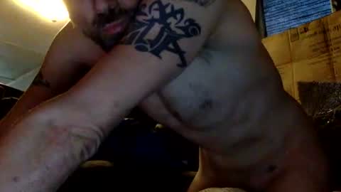 Snapshot of allitrunnin chatting on January 11, 2:22 pm allitrunnin online show from January 11, 2:22 pm