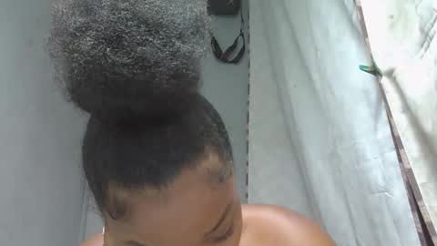 allizida01 online show from January 6, 6:22 pm