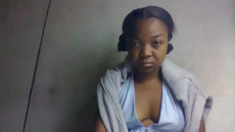allizida01 online show from May 19, 1:56 am