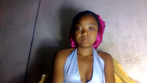 allizida01 online show from May 22, 10:37 pm