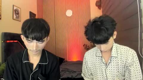 Snapshot of alluring_alpha chatting on October 29, 8:27 am kim and josh online show from October 29, 8:27 am