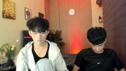 Snapshot of alluring_alpha chatting on November 9, 3:32 pm kim and josh online show from November 9, 3:32 pm