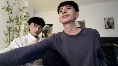 Snapshot of alluring_alpha chatting on June 23, 11:03 pm kim and josh online show from June 23, 11:03 pm