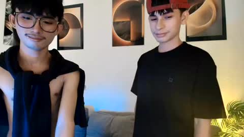 Snapshot of alluring_alpha chatting on July 22, 7:27 pm kim and josh online show from July 22, 7:27 pm