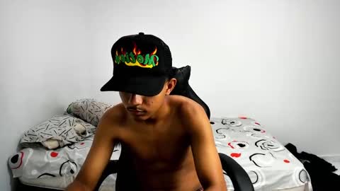 Snapshot of alluringangel0 chatting on September 14, 3:38 am alluringangel0 online show from September 14, 3:38 am