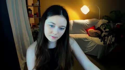 alluringeyess online show from February 13, 12:45 pm