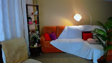 alluringeyess online show from February 20, 4:40 pm