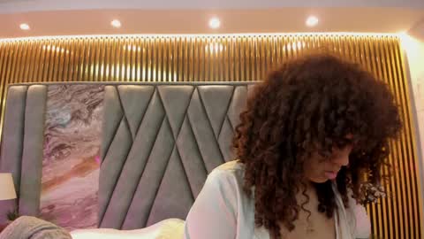 ally_and_noah_ online show from May 24, 12:21 pm