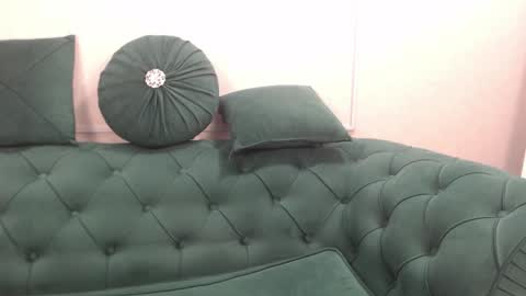         online show from April 19, 6:32 pm