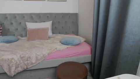         online show from May 26, 4:36 pm