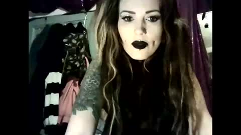 allymoon1369 online show from April 5, 11:13 pm