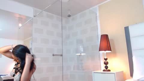 Snapshot of allypretty_ chatting on March 18, 12:08 pm Ally online show from March 18, 12:08 pm