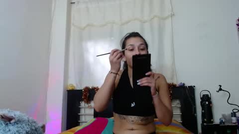 Snapshot of allyson_collins_ chatting on February 24, 8:14 pm Allyson collins online show from February 24, 8:14 pm