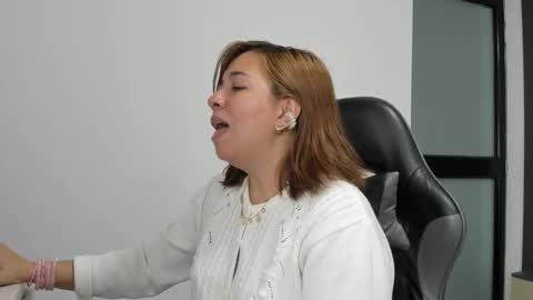 ALMA FENIX  online show from October 1, 12:33 pm