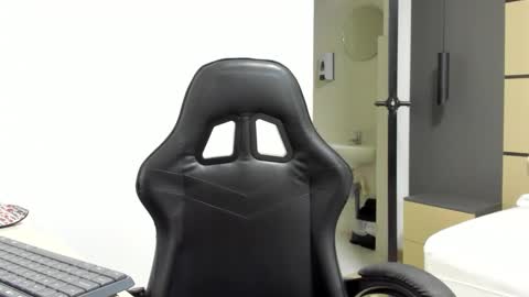 ALMA FENIX  online show from March 17, 1:03 pm