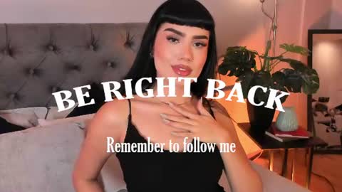 Mia online show from June 20, 1:36 pm