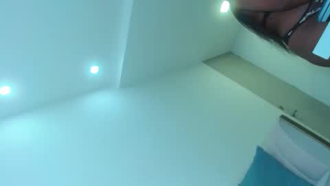 Snapshot of almadoll_ chatting on October 31, 8:21 pm almadoll_ online show from October 31, 8:21 pm