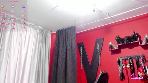 Santy online show from April 4, 7:33 pm