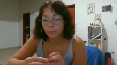 Snapshot of almondwithlove chatting on February 14, 2:52 am almondwithlove online show from February 14, 2:52 am