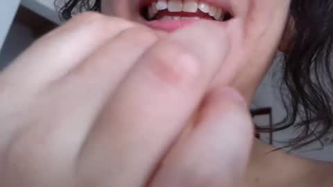 Snapshot of almondwithlove chatting on February 17, 5:52 pm almondwithlove online show from February 17, 5:52 pm