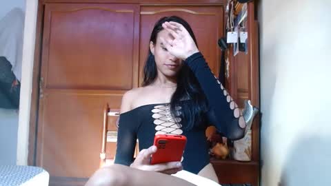 Snapshot of alogenotwink chatting on February 9, 2:18 pm STEPHAN online show from February 9, 2:18 pm