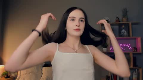 Alona online show from May 10, 6:46 pm