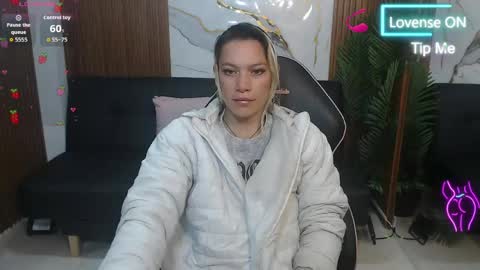 alonddra_tay online show from May 24, 11:26 am