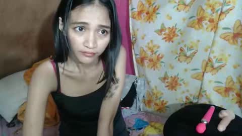Alondra  online show from March 10, 1:38 pm