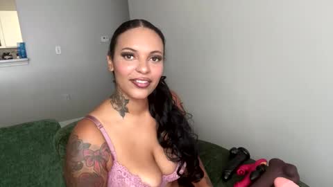 alongcamelexy online show from October 14, 3:24 pm