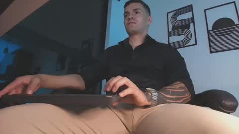 Snapshot of alpha_dominus_ chatting on August 1, 4:01 am alpha_dominus_ online show from August 1, 4:01 am