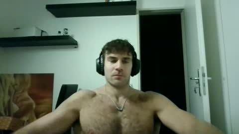 alphah_hunk online show from November 7, 5:13 pm
