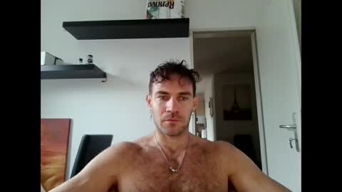 alphah_hunk online show from November 10, 11:20 am