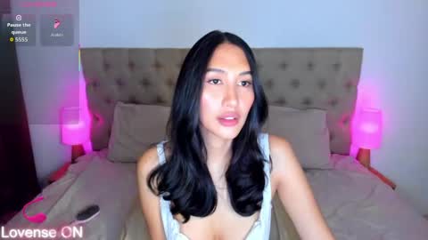 Snapshot of alphaisonline chatting on June 7, 5:49 pm sophia betterthanyourx online show from June 7, 5:49 pm
