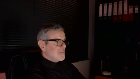 Snapshot of alphal50 chatting on December 18, 12:33 pm Alphal50 online show from December 18, 12:33 pm