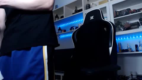 Snapshot of alphamastertodd chatting on November 19, 1:16 am MasterTodd online show from November 19, 1:16 am