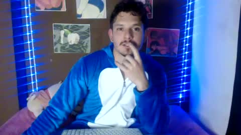 Snapshot of alphamercury chatting on August 4, 6:05 am alphamercury online show from August 4, 6:05 am