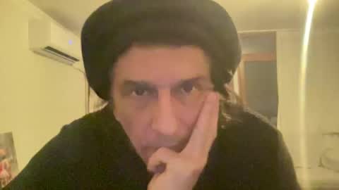 Snapshot of alphandre chatting on January 15, 3:50 pm AlphAndre online show from January 15, 3:50 pm