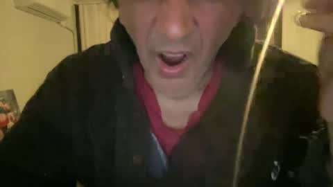 Snapshot of alphandre chatting on February 3, 5:14 pm AlphAndre online show from February 3, 5:14 pm