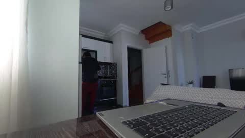 Snapshot of alphandre chatting on April 13, 5:57 am AlphAndre online show from April 13, 5:57 am