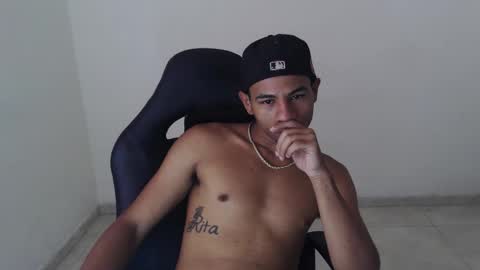 alphas_latins online show from April 14, 7:20 pm